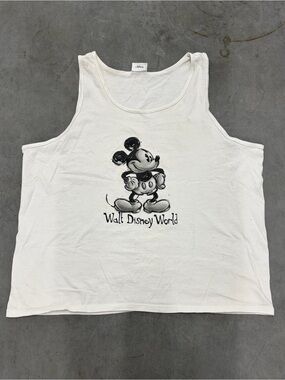 Vintage 90s Walt Disney World Mickey graphic lived in vacation streetwear tank